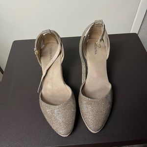 Merona size 7.5 gold sparkle wedges -gently used